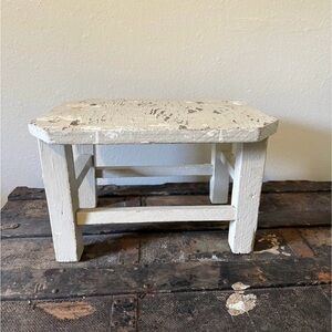Vintage Chippy Stepstool